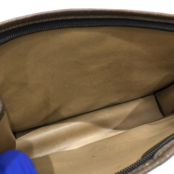 Gucci Brown GG Supreme Zip Pouch Sku#85251 (Gently used, corners re-color) - Picture 11 of 15